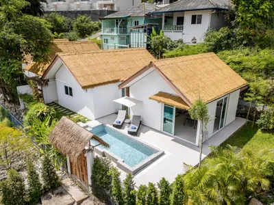 Villa con piscina privata — Baan Saint-Tropez Seaview Villas Kata Beach